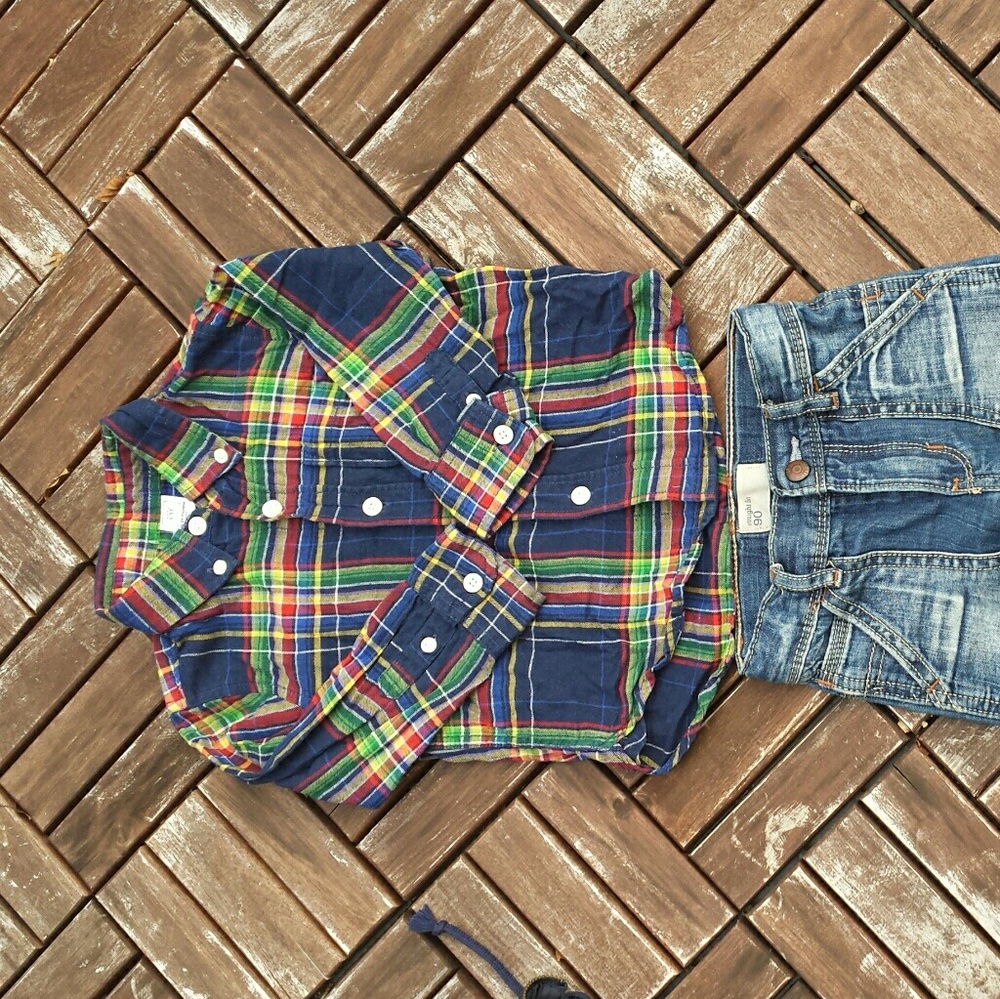 2T Gap shirt and straight leg jeans